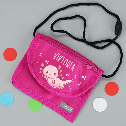 Pinker Brustbeutel mit Name Viktoria und Axolotl-Motiv auf grauem Hintergrund