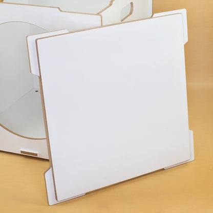 Detailbild vom Holzdeckel des Katzenhauses