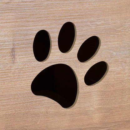 Nahaufnahme des Pfotenabdruck-Ausschnitts an der Rückseite des Katzenhauses in Eiche-Optik