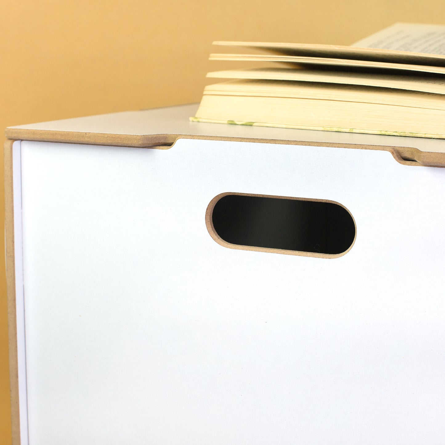 Personalisierte Rollbox aus Holz von clipfritz - Bunte Bausteinwelt | Kinder-Spielzeugkiste mit Name