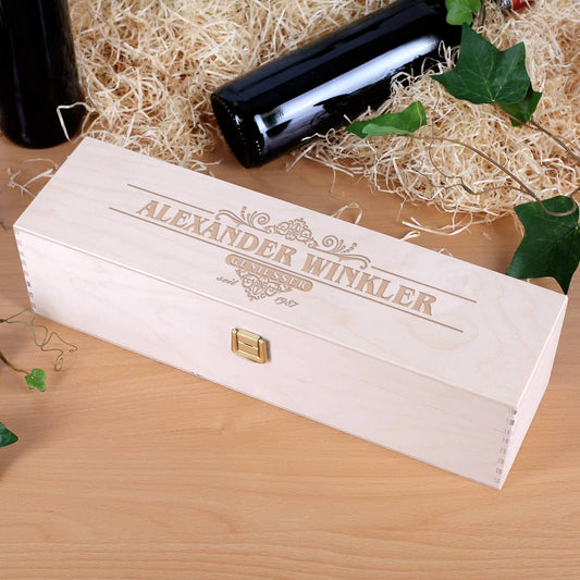 Holzbox mit Namen und jahr