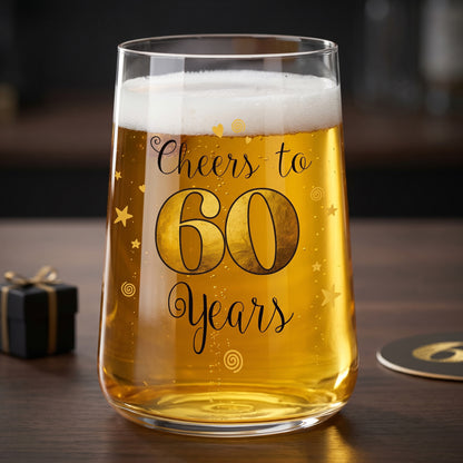 Bierglas mit Cheers to 60 Years Aufdruck als Geschenk zum 60. Geburtstag
