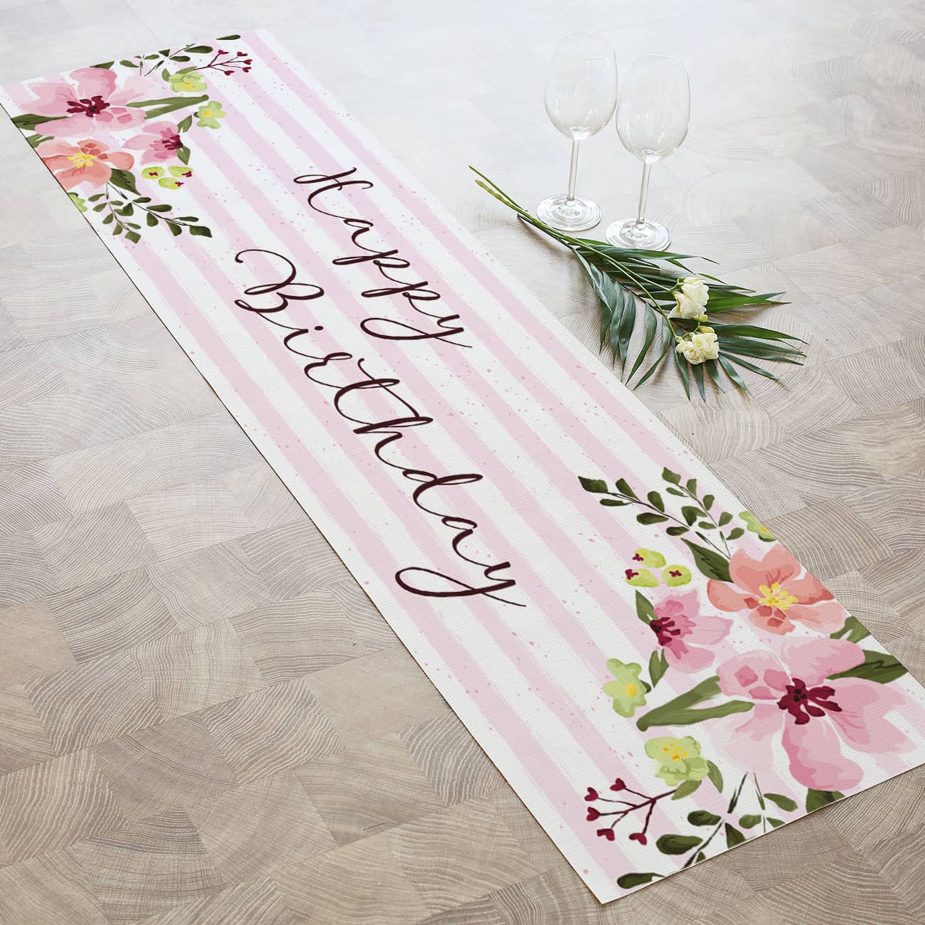 Tischläufer "Happy Bithday" mit Blumen und Blüten bedruckt