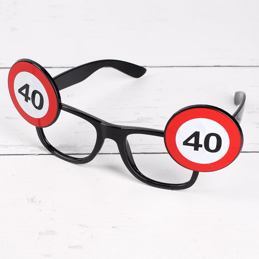 Schwarze Partybrille zum 40. Geburtstag im Verkehrszeichen-Design mit Zahl 40