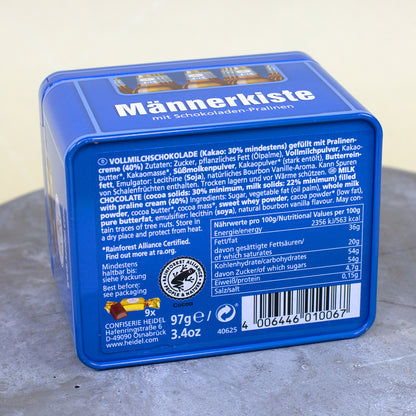Rückseite der Männerkiste mit Zutaten, Nährwertangaben und 97 g Inhalt