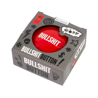 Bullshit Button in Verpackung als freigestelltes Produktbild