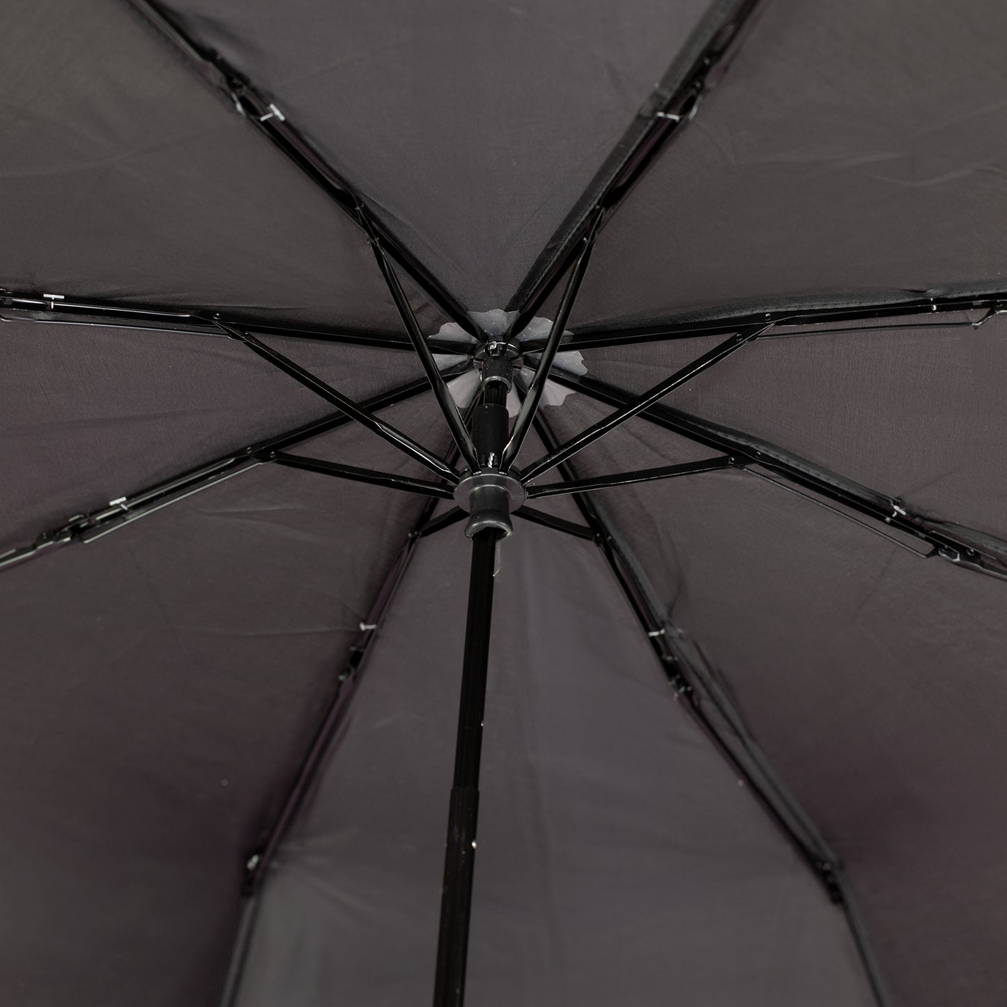 Taschen Regenschirm als Whiskyflasche