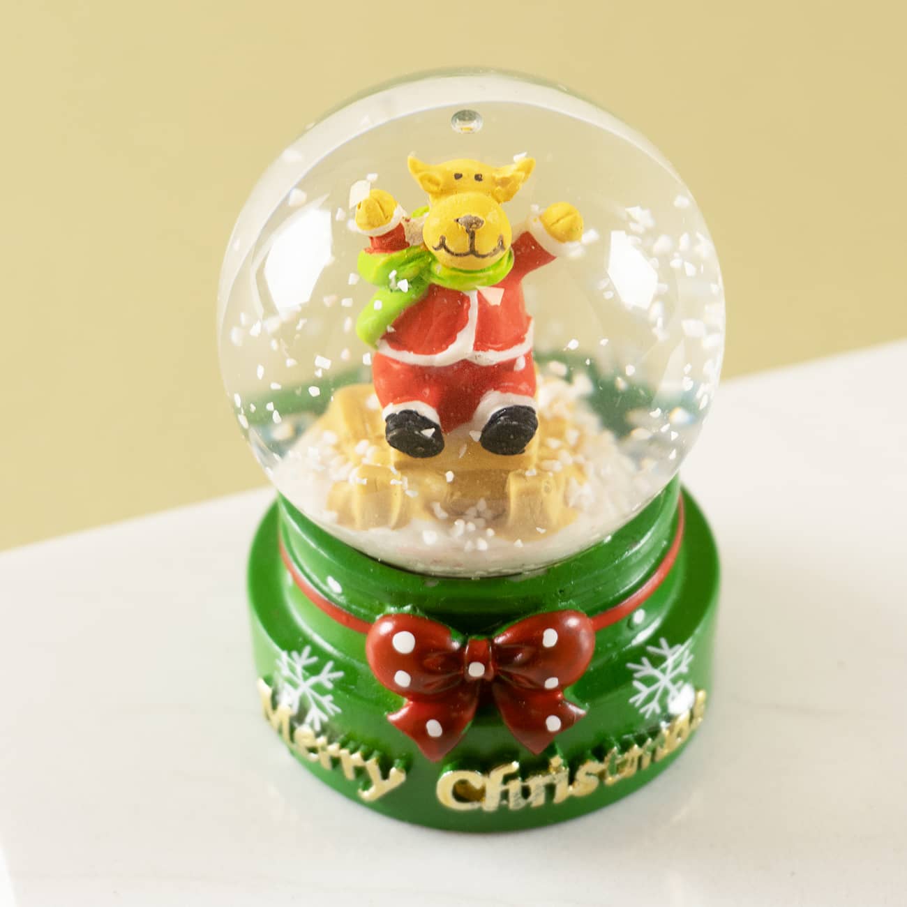 Rentier Schneekugel