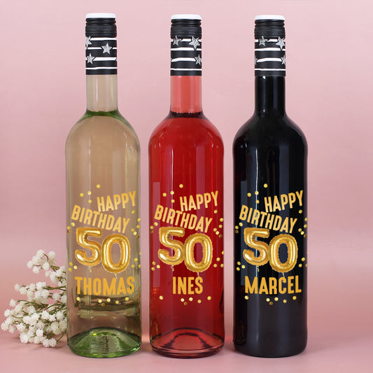 Drei Weinflaschen zum 50. Geburtstag in Rosé, Weiß und Rot mit identischem Geburtstagsdesign