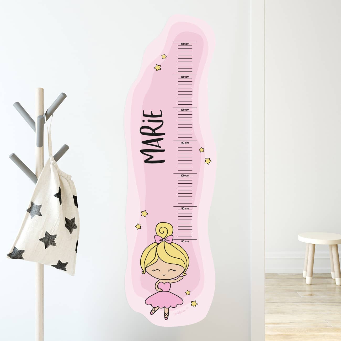 Großes Wandtattoo mit Größenskala und Ballerina Motiv