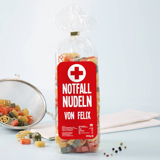 Haus Nudeln mit witzigem Etikett für den Notfall