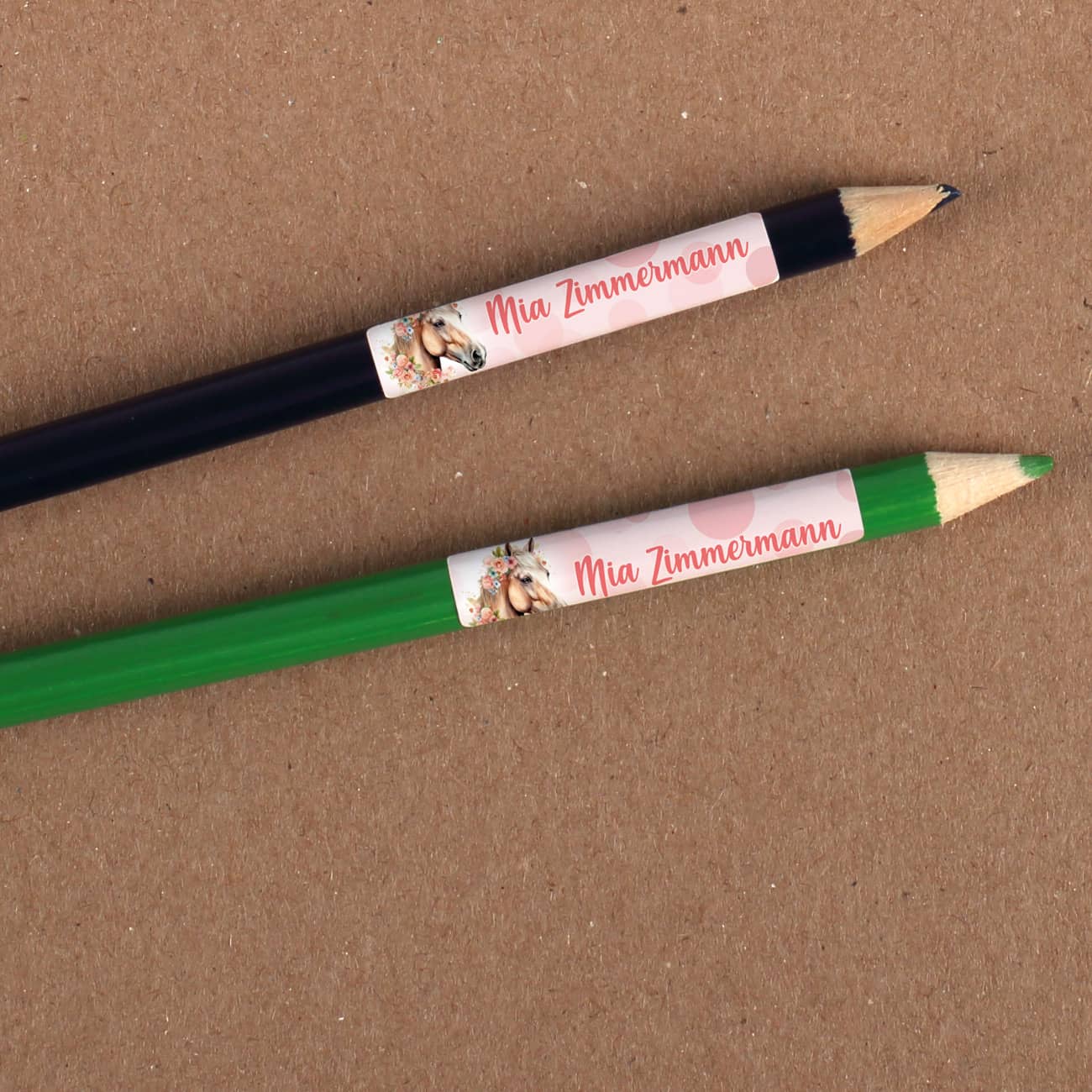 Namensaufkleber mit Pferdemotiv und Name (100 Stück)