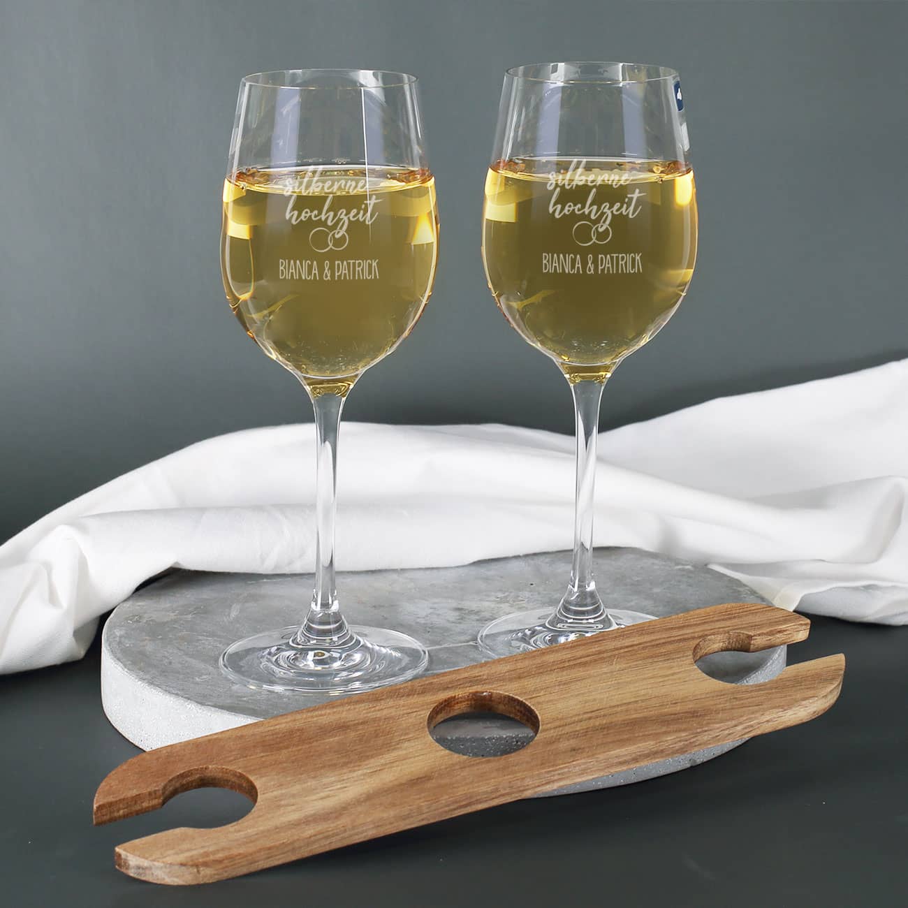 Silberne Hochzeit - Wein-Geschenkset mit Wunschtext und Namen graviert