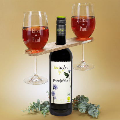 Zwei Rotweingläser mit Namen graviert, Weinbutler und Biorebe Wein | Geschenk für Paare