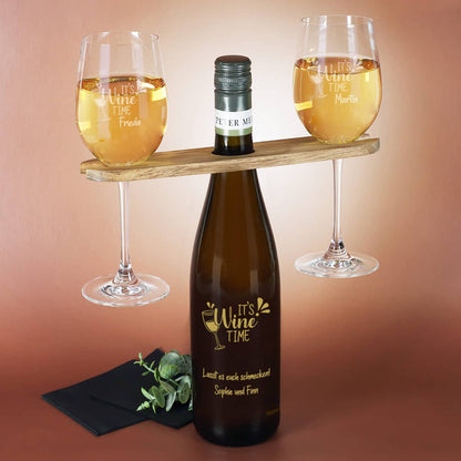 Perer Mertes Weißwein mit personalisierter Gravur, Weißweingläsern mit Wunschnamen und Weinbutler