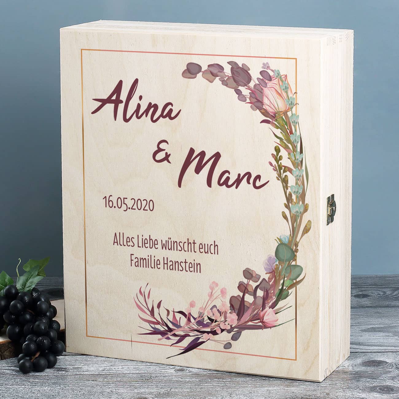 Bedruckte Holzbox mit Hochzeitsmotiv