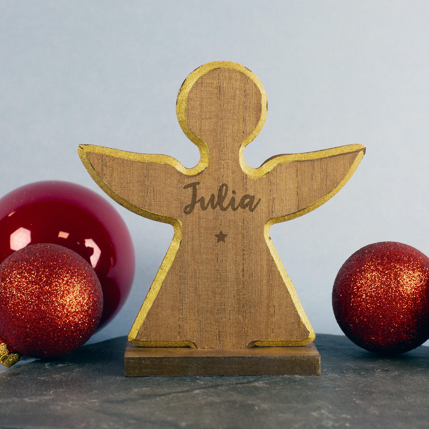 Personalisierte Weihnachtsfigur aus Holz mit Gravur & Goldrand | Stern, Engel oder Tannenbaum