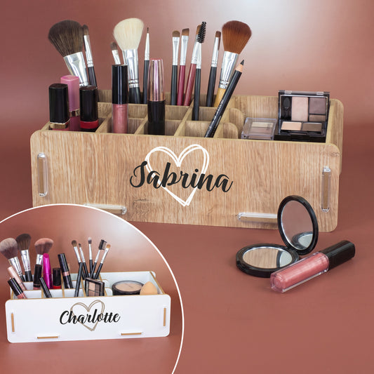 Make-up Organizer in Eiche-Optik mit Name Sabrina und Vorschau der weißen Farbvariante Charlotte im Bildausschnitt