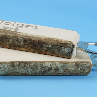Flaschenöffner aus Holz mit Namensgravur und Jahr