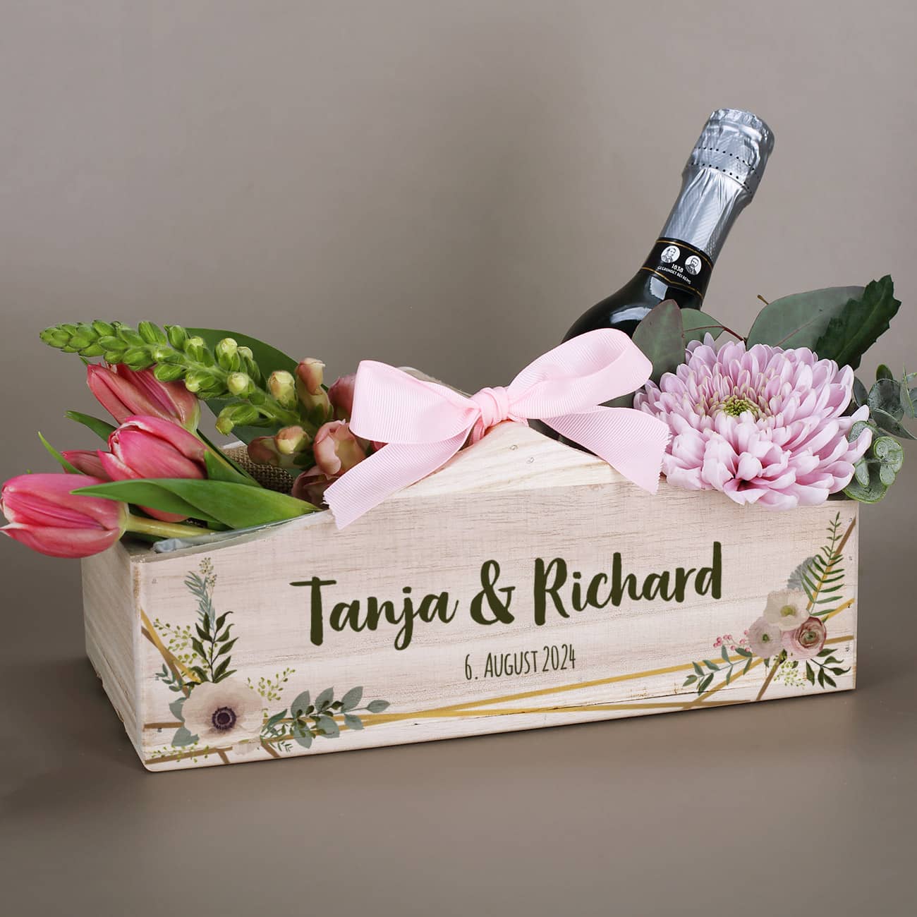 Geschenkverpackung zur Hochzeit mit Namen, Datum & Blüten 