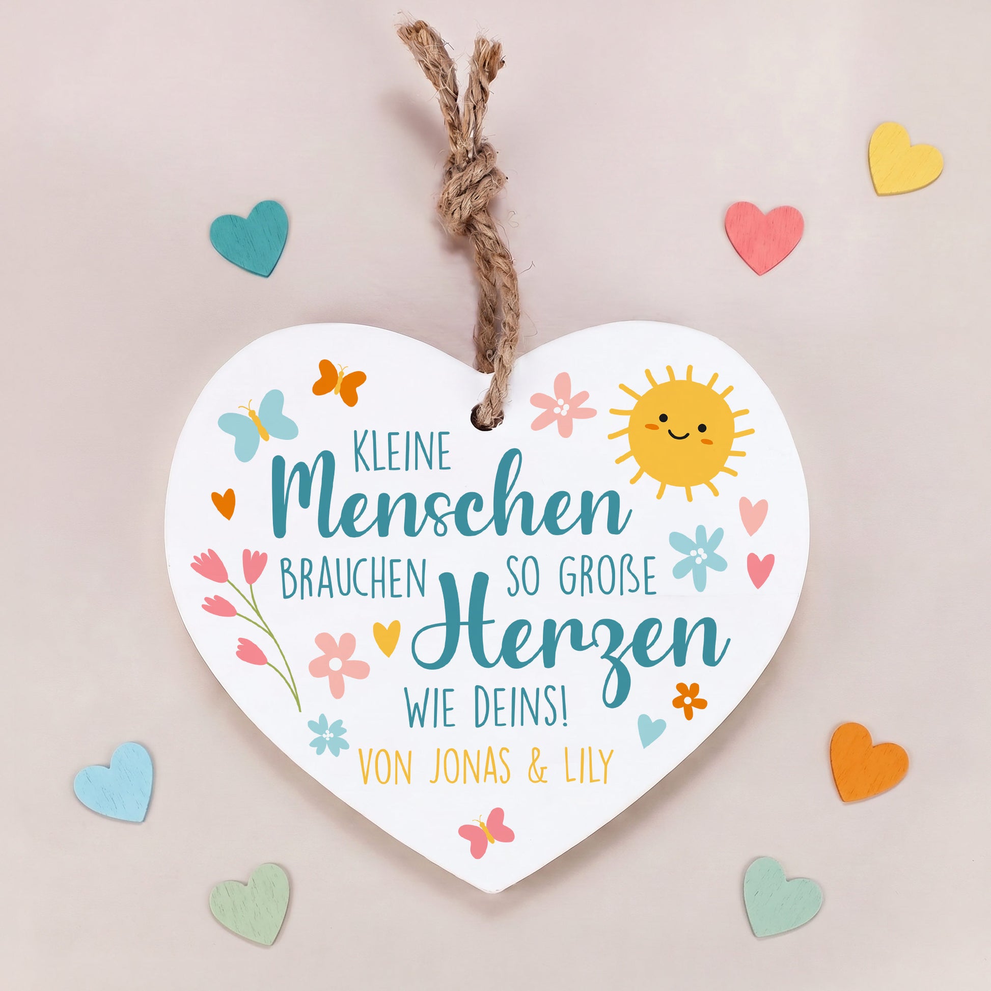 Personalisiertes weißes Holzherz mit Spruch und Wunschtext Von Jonas und Lily