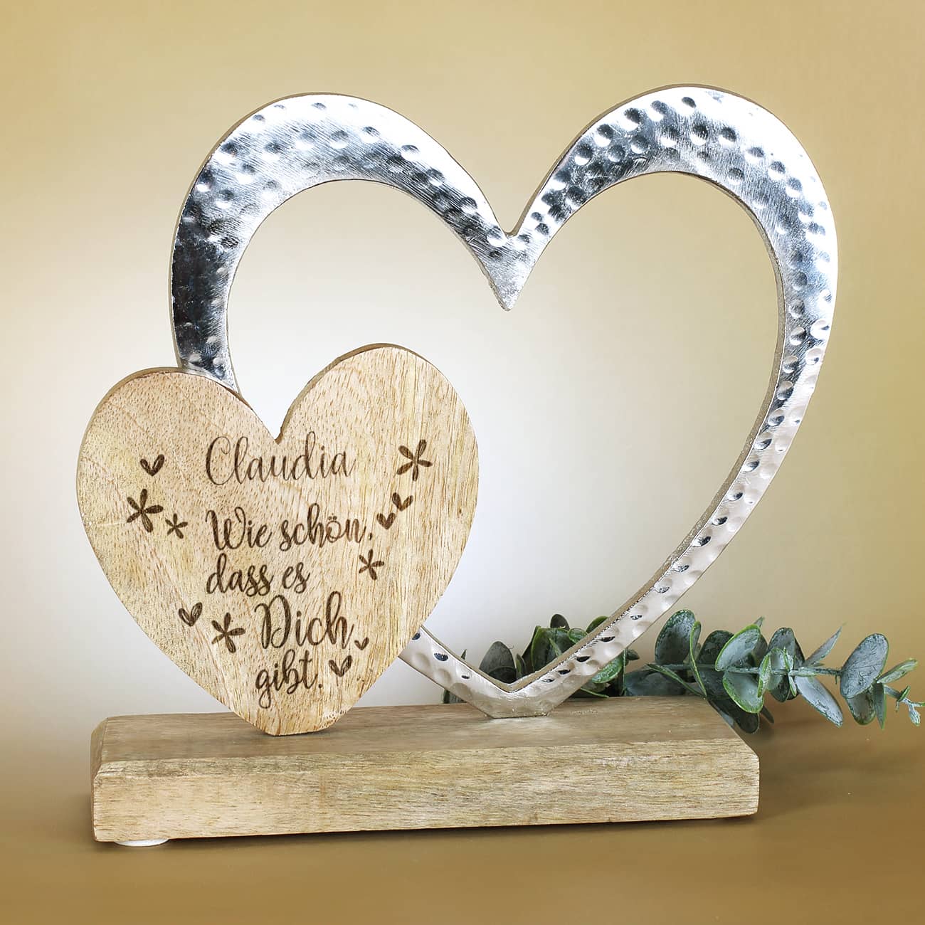 Herzskulptur aus Aluminium und Mangoholz mit Gravur - groß