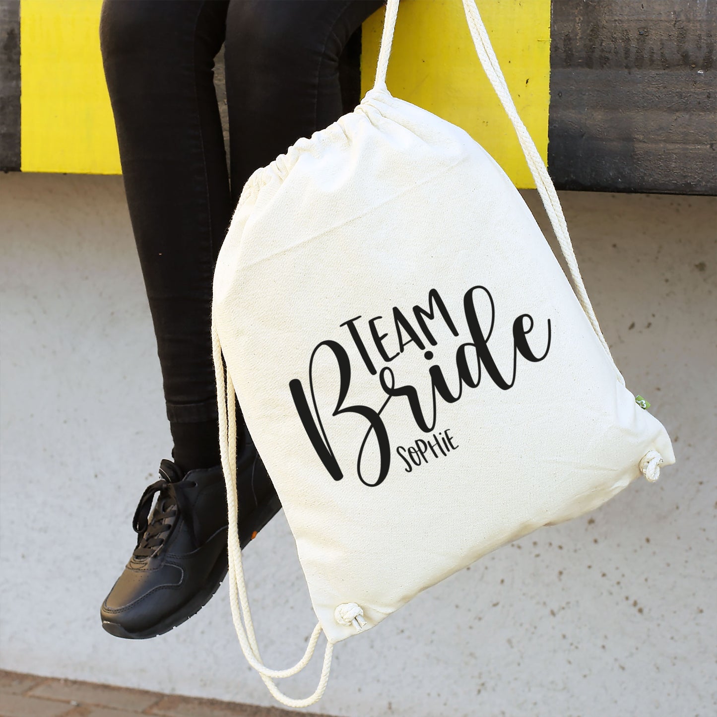 JGA Baumwoll-Rucksack mit Wunschname | Team Bride | Schwarz & Natur