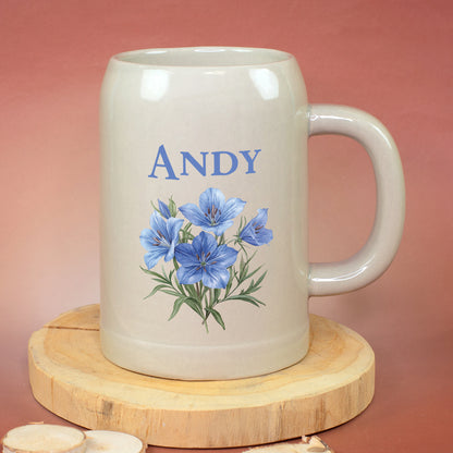 Steingut Bierkrug mit Namen Andy auf Holzscheibe dekoriert
