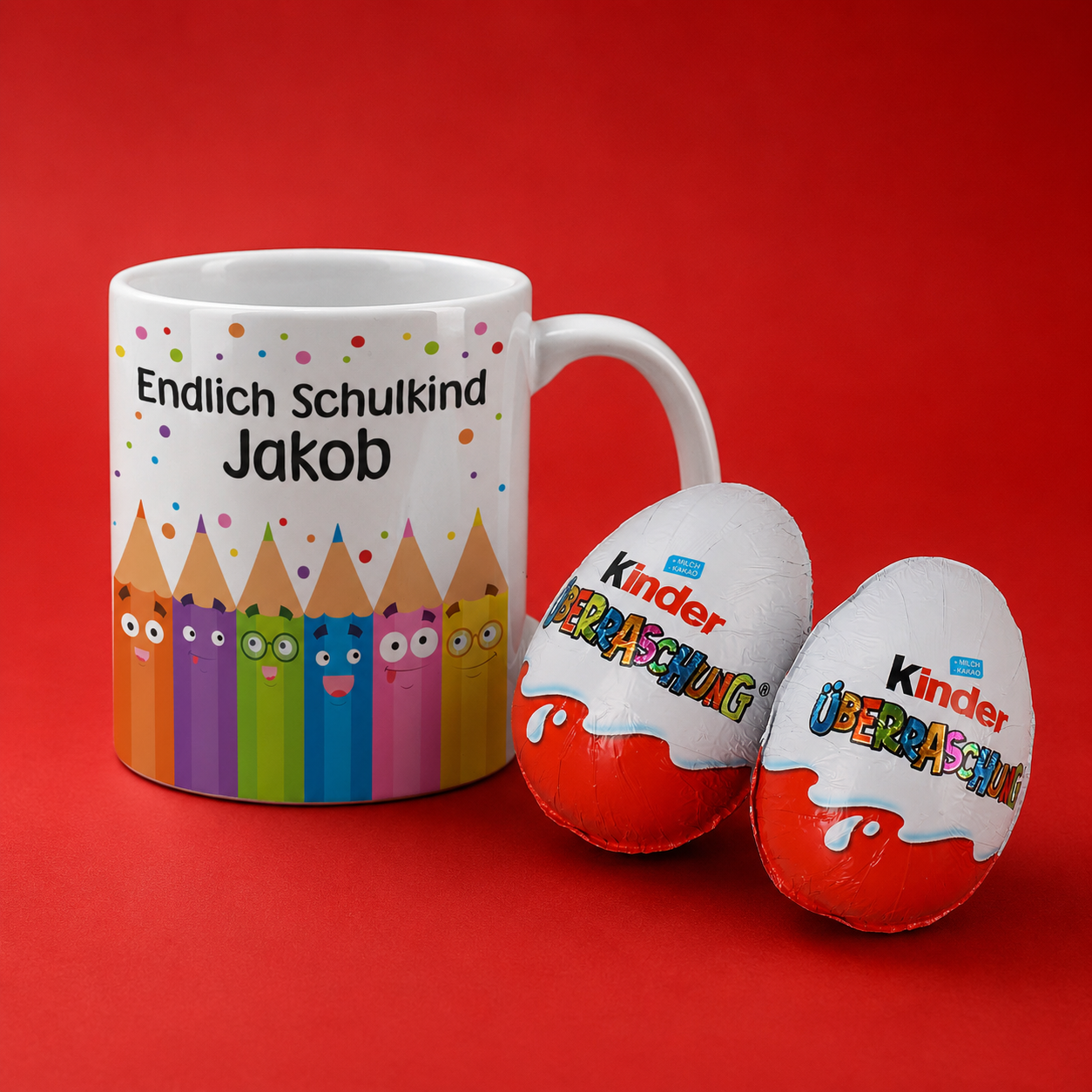Endlich Schulkind Tasse mit lustigem Stiftemotiv und Namensaufdruck
