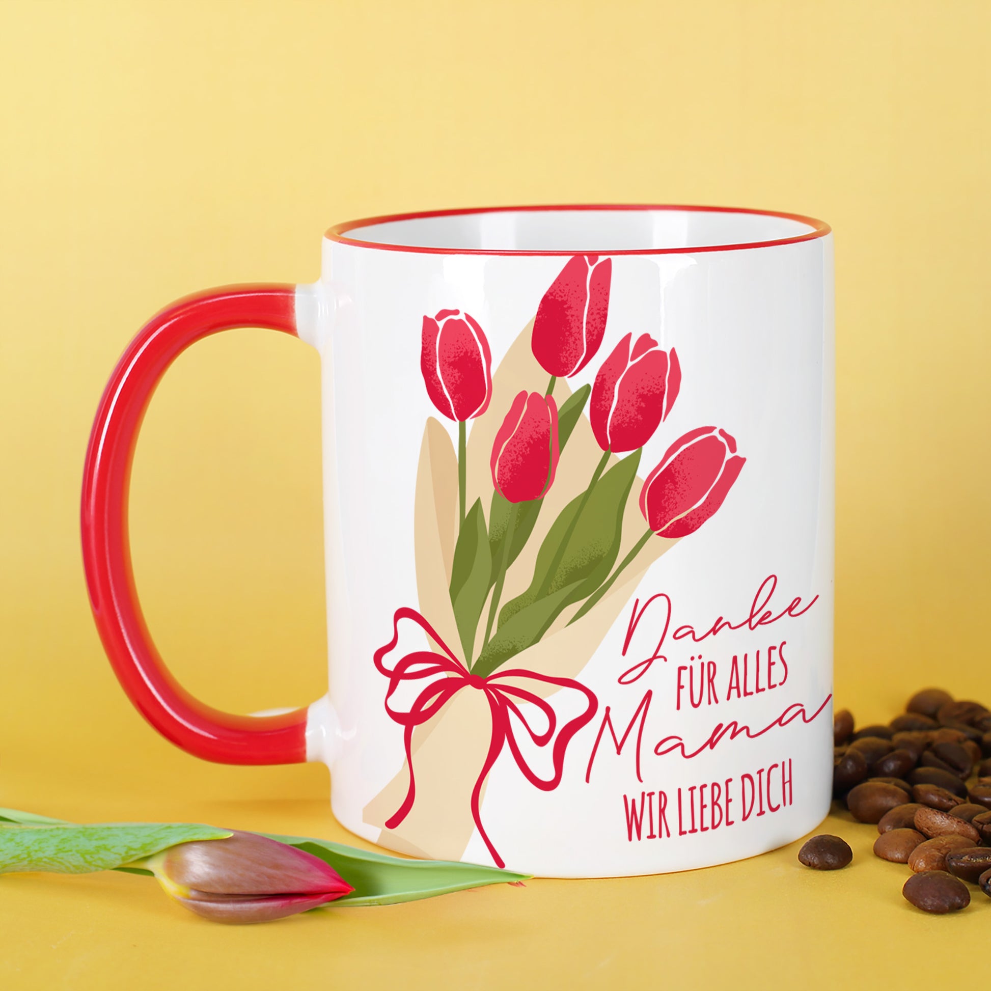 Keramiktasse mit Tulpenmotiv und personalisiertem Text als Geschenkidee für Mama