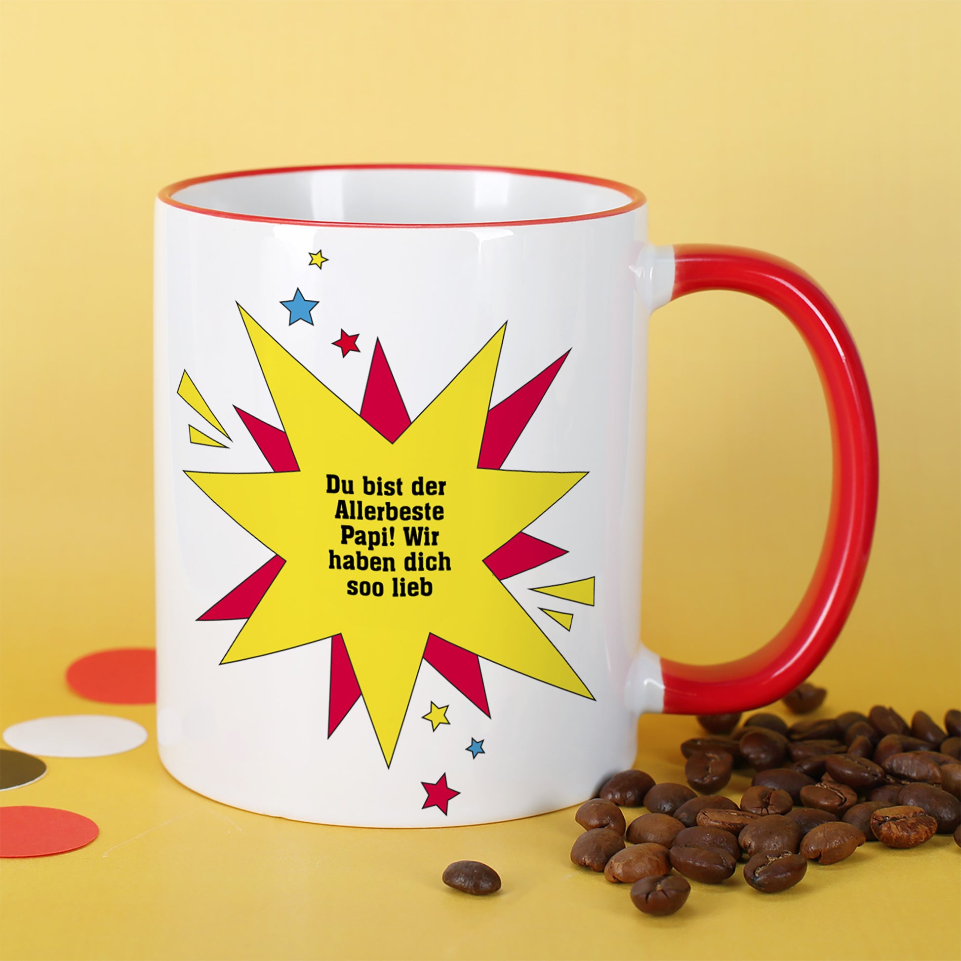 Rückseite der personalisierten Tasse für Papa mit Wunschtext auf gelbem Hintergrund