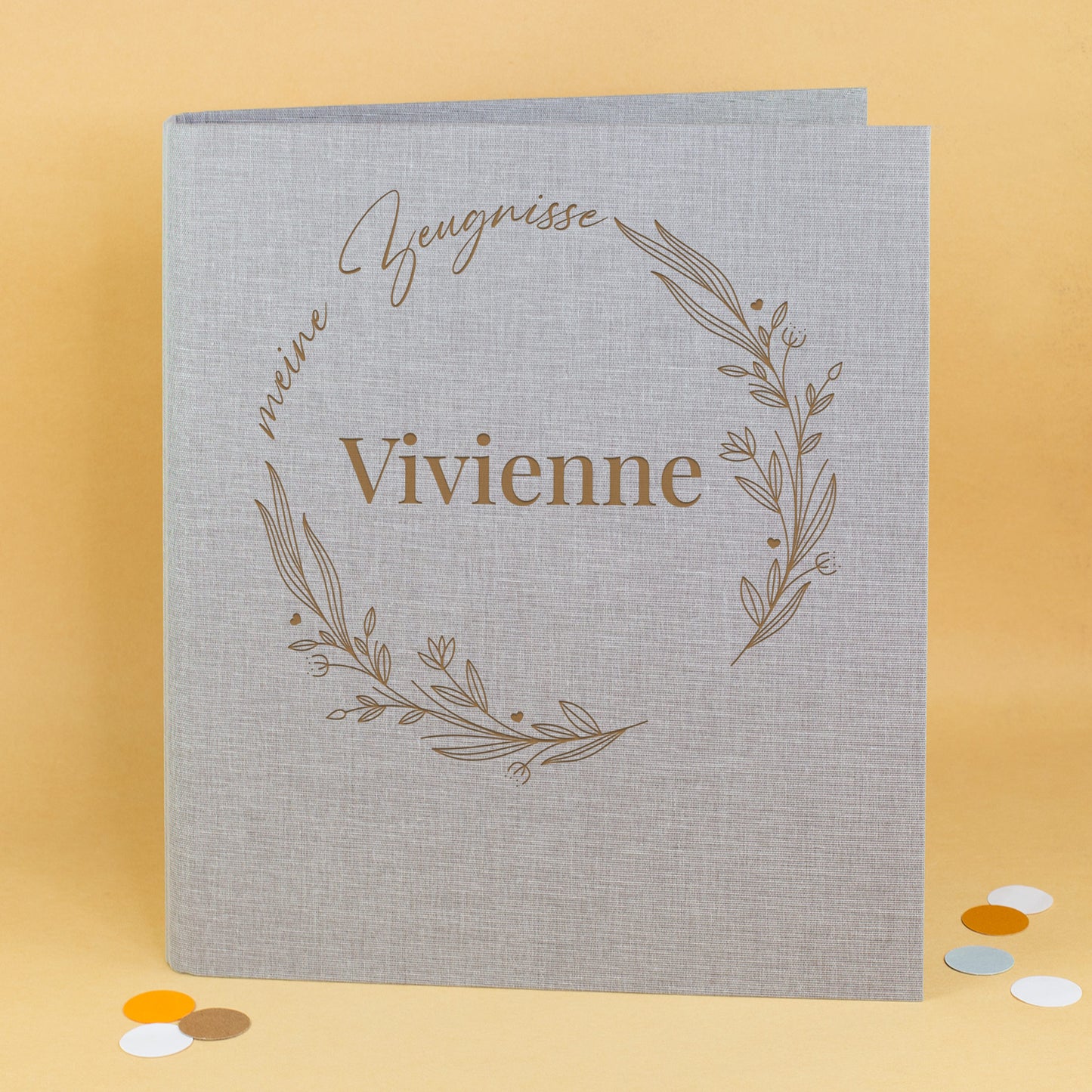 Zeugnismappe grau mit floralem Ring „meine Zeugnisse“ und Name Vivienne, personalisiert