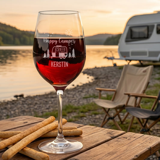 Personalisiertes Weinglas für Camping Urlaub mit Caravan Motiv und Wunschtext Kerstin am See