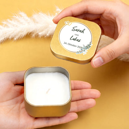 Personalisierte Hochzeitskerze als Gastgeschenk mit Metalldose in Gold und Roségold