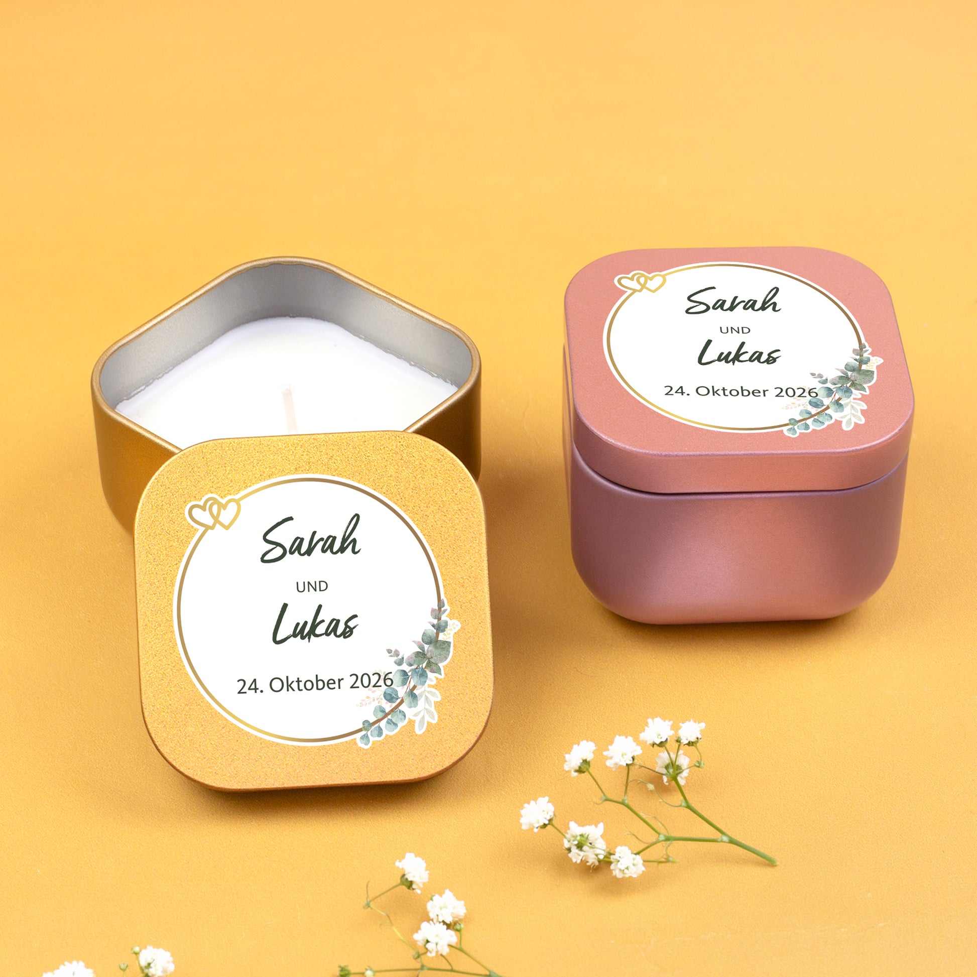 Personalisierte Hochzeitskerze in Gold und Roségold als Gastgeschenk mit Eukalyptus-Motiv