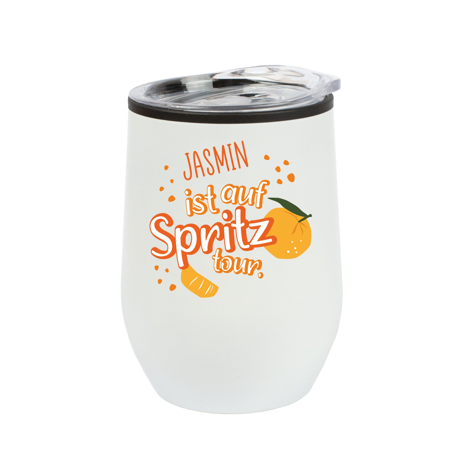 Weißer Thermobecher „Spritztour“ mit Namen, freigestellt auf Weiß