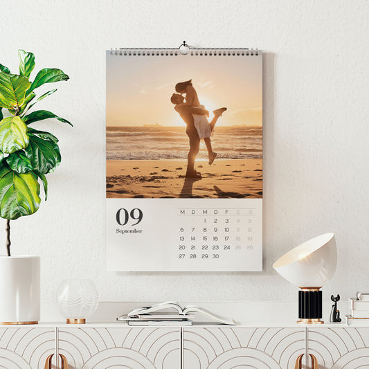 Personalisierter Wandkalender 2027 mit Fotos