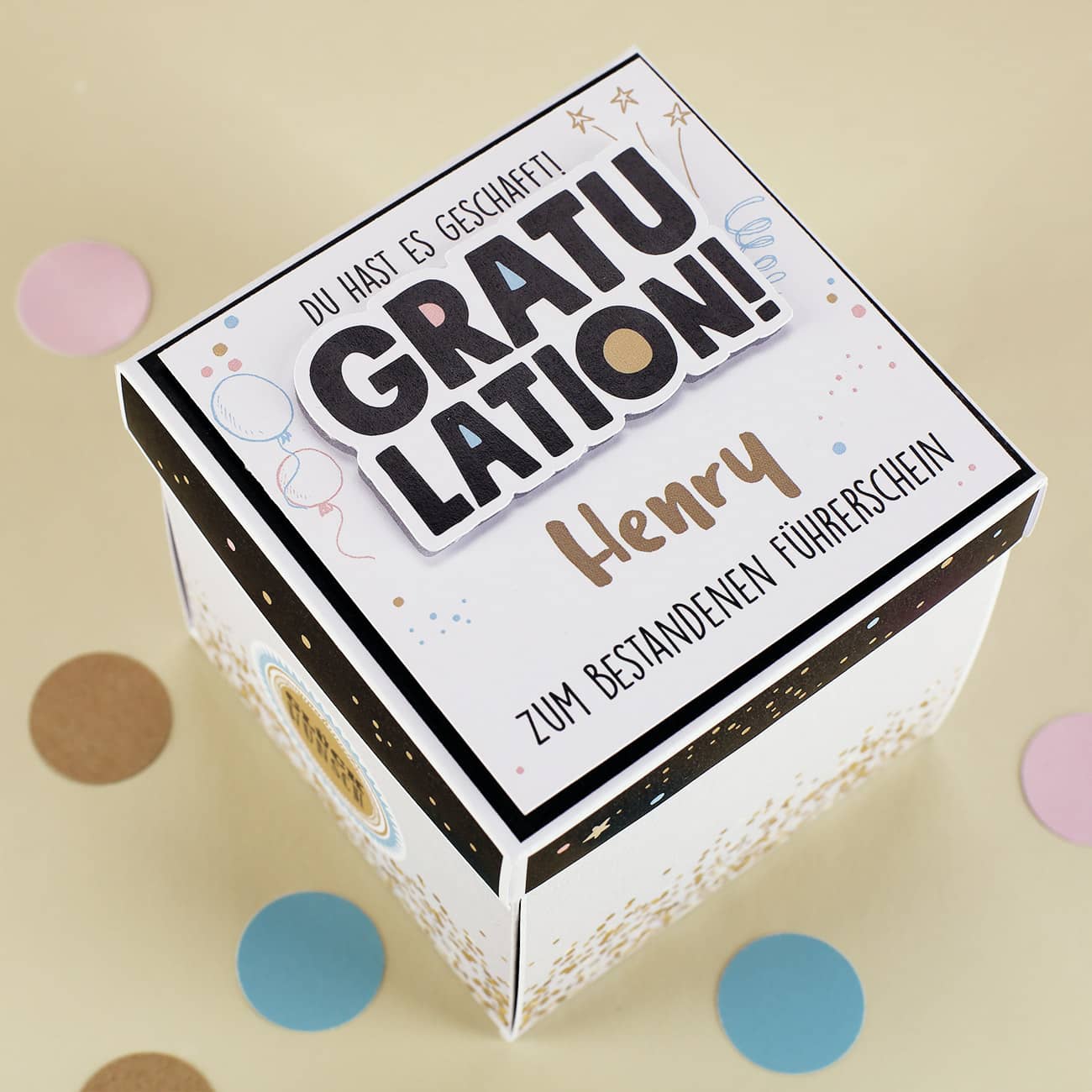 Gratulation, du hast es geschafft! -  Geschenkbox mit Name