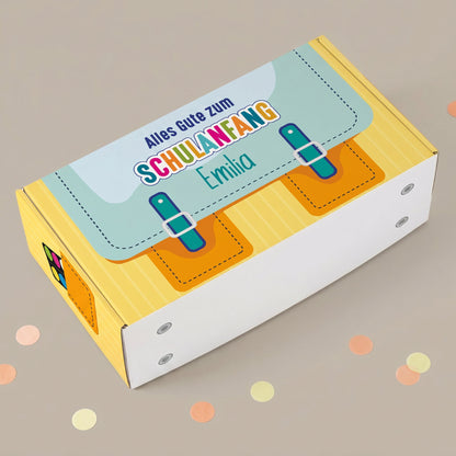 Geschenkverpackung zur Einschulung personalisiert mit Name | Schulranzen Design