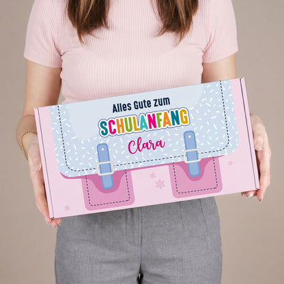 Geschenkverpackung zur Einschulung personalisiert mit Name | Schulranzen Design