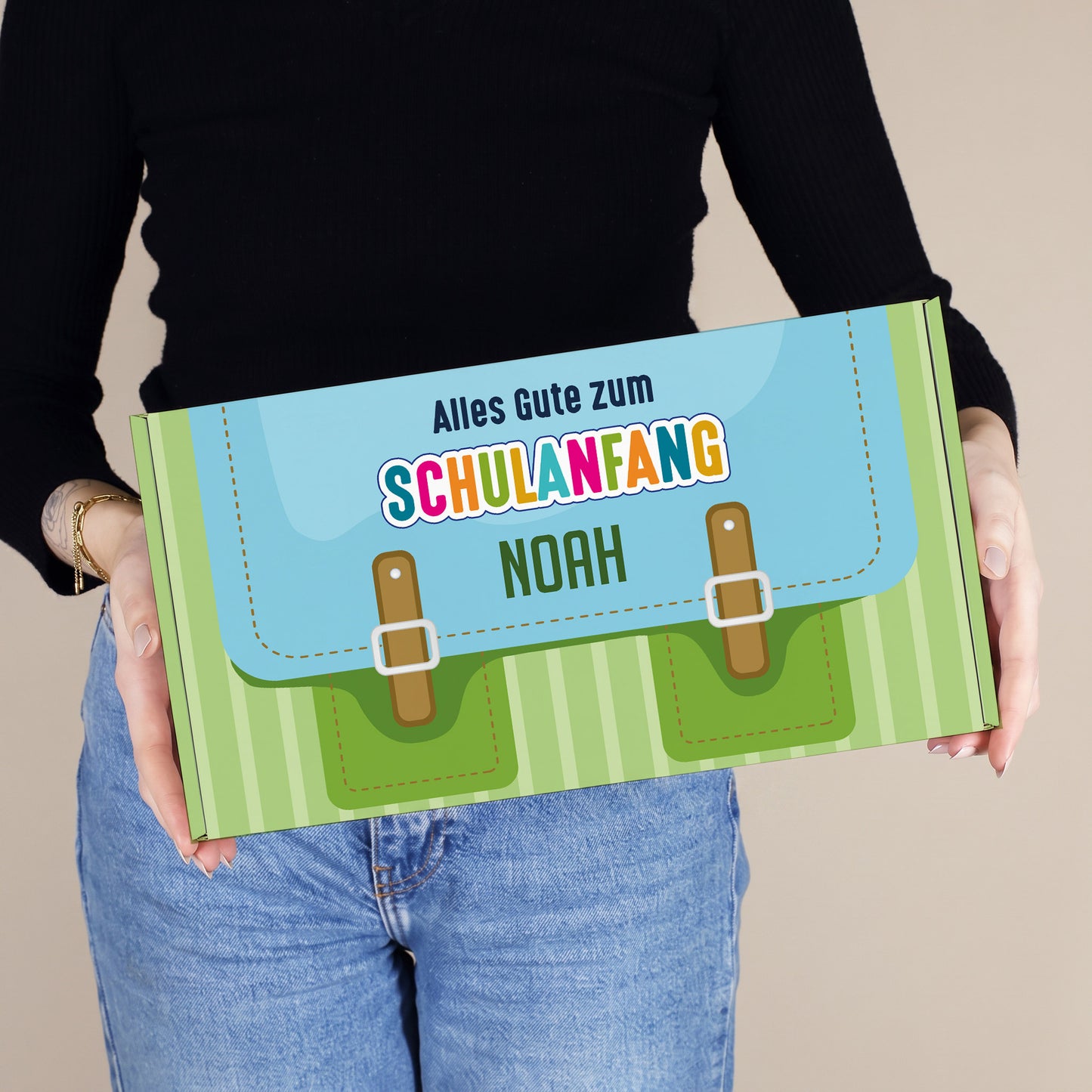 Geschenkverpackung zur Einschulung personalisiert mit Name | Schulranzen Design