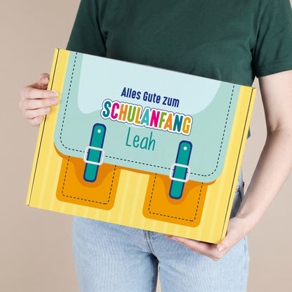 Geschenkverpackung zur Einschulung personalisiert mit Name | Schulranzen Design