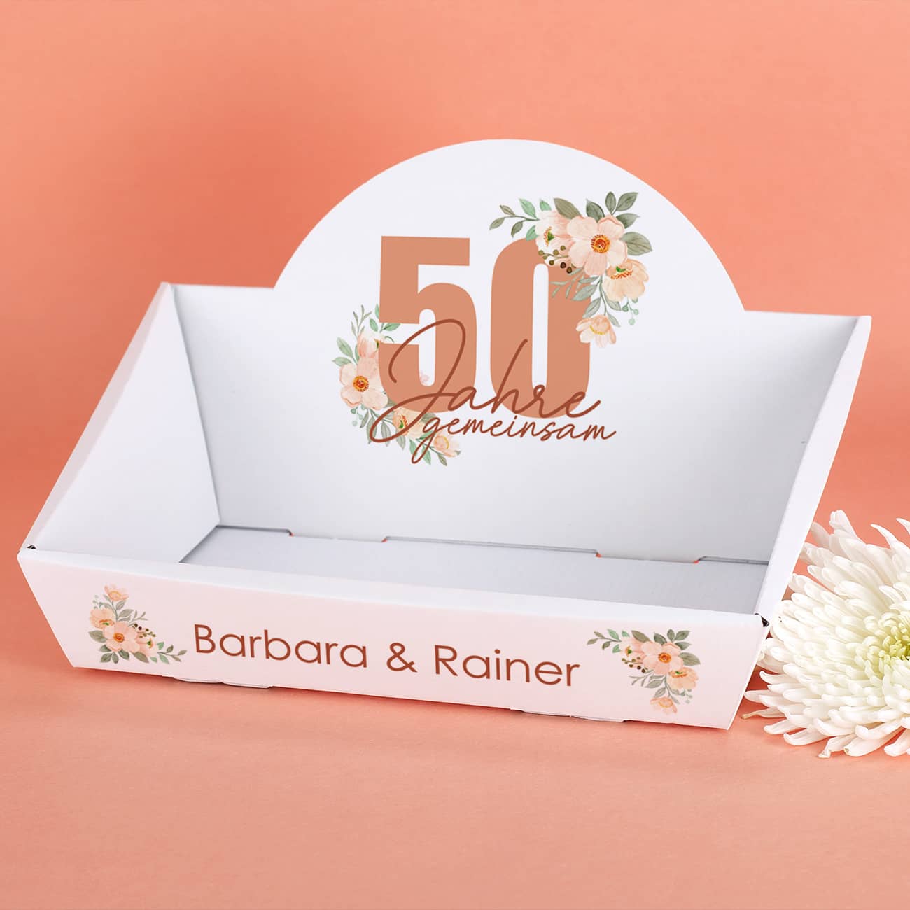 50 Jahre gemeinsam - Geschenkkorb zur Goldenen Hochzeit mit Blumen