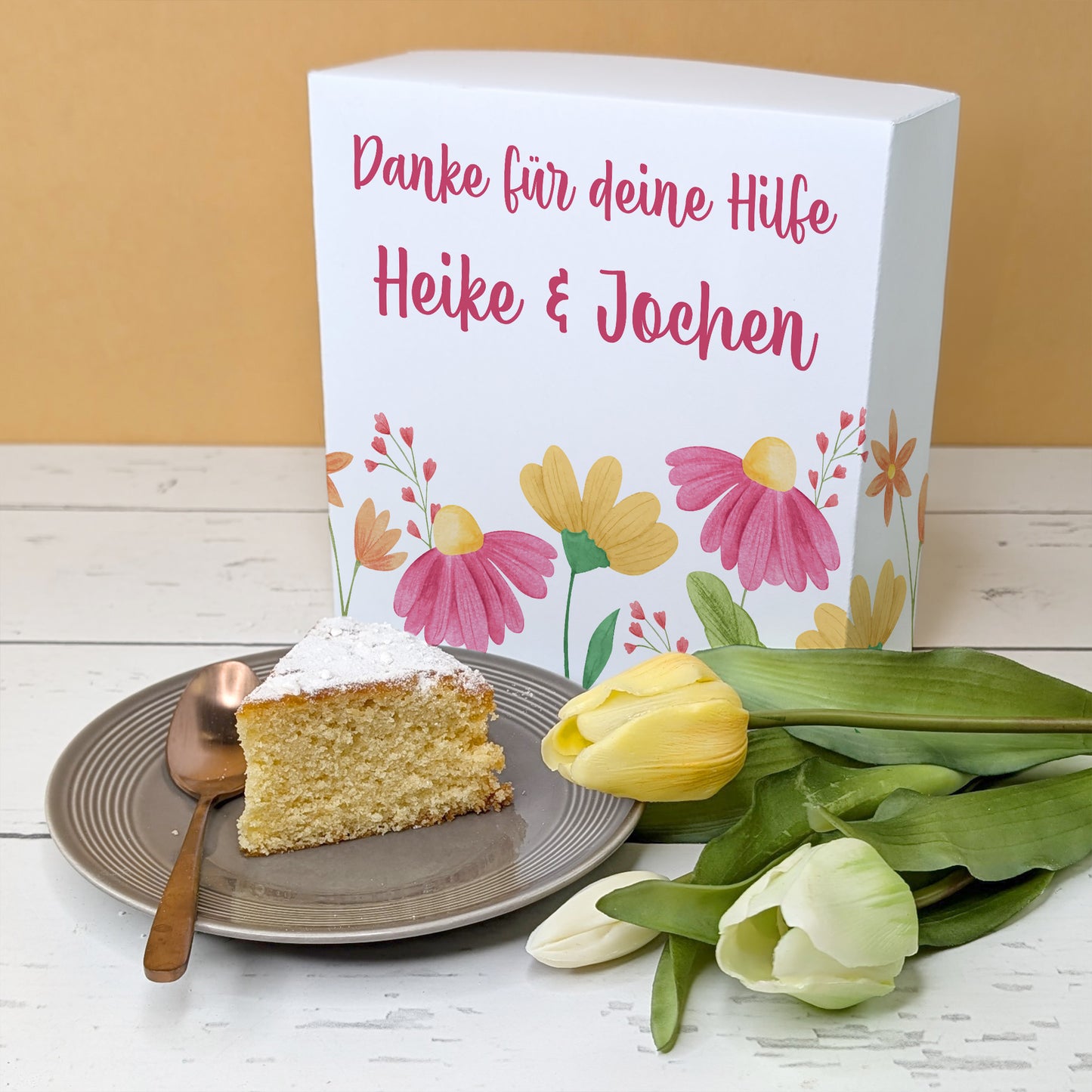 Personalisierte Kuchenbox mit Blumenmotiv und Dankestext für Heike und Jochen