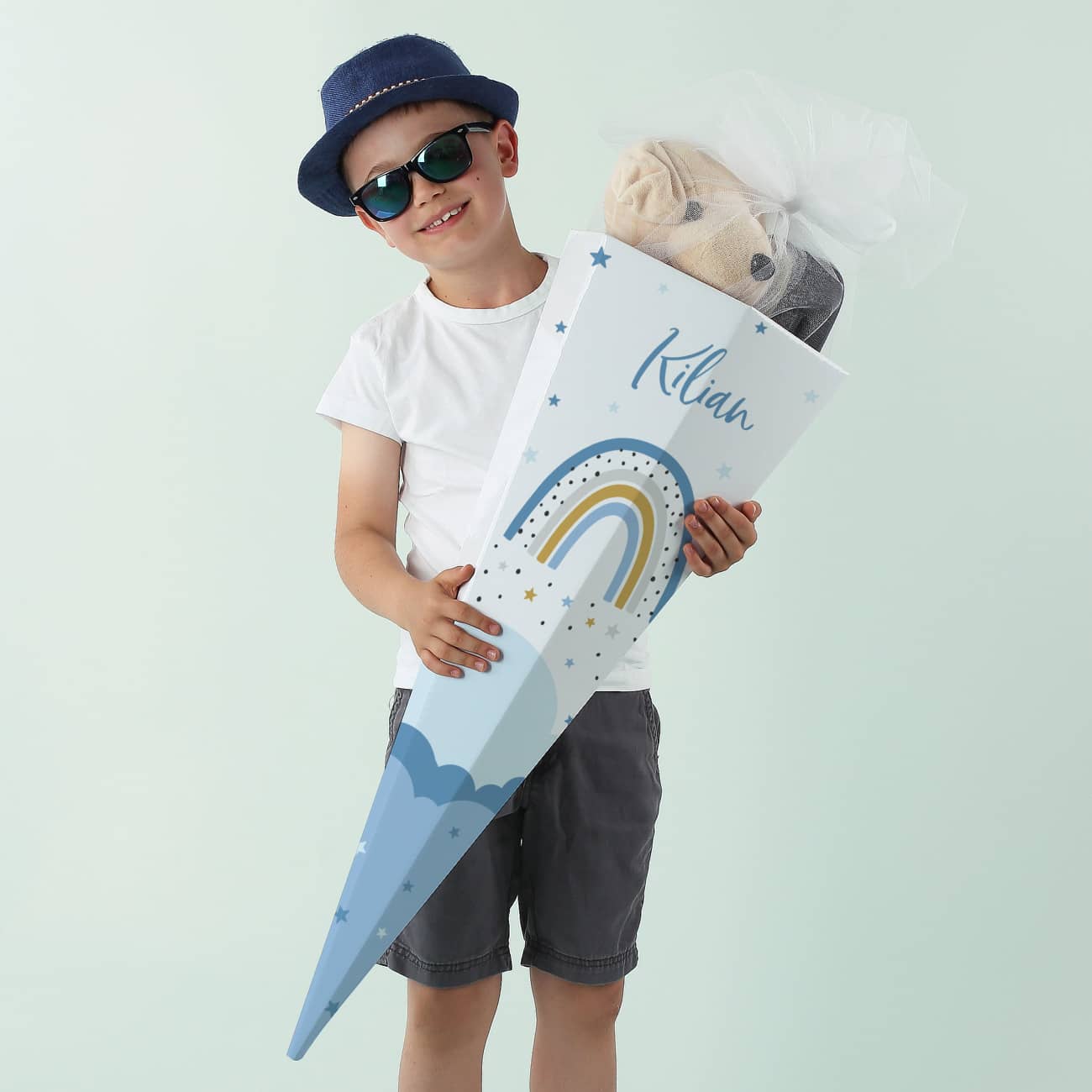 Schultüte mit Regenbogen Motiv in Blau mit Name bedruckt