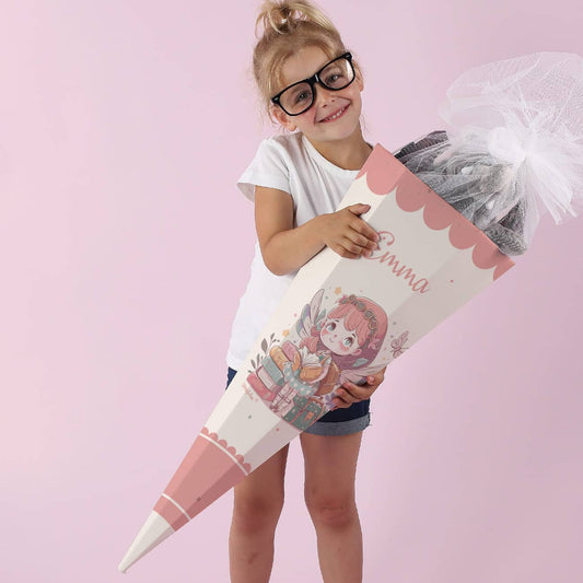 Schultüte zur Schuleinführung mit süßem Feenmotiv und Name