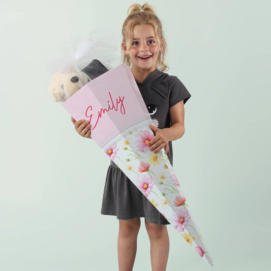 Moderne Schultüte mit Name & rosa Spitzendetail