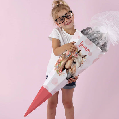 Traumhafte Schultüte mit Pferd, Blumen, Punkten und Name