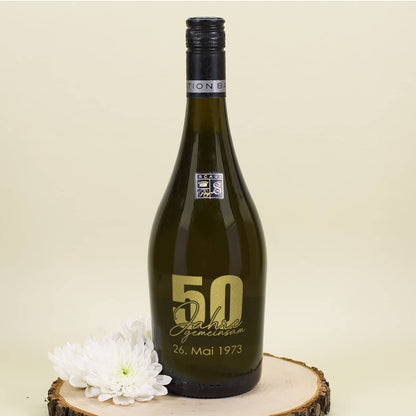 50 Jahre gemeinsam - goldene Gravur auf Seccoflasche