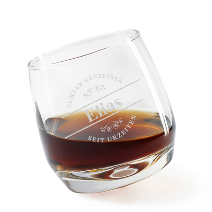 schräg stehendes im Kreis taumelndes Whiskyglas mit gravur Ihres Namens